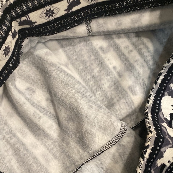 Lands’ End Serious Sweats Fair Isle Polar Bear Knit Lounge Fleece Lined Pants - Picture 8 of 10